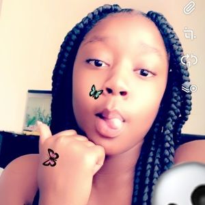 Meet your Posher, Anyiah